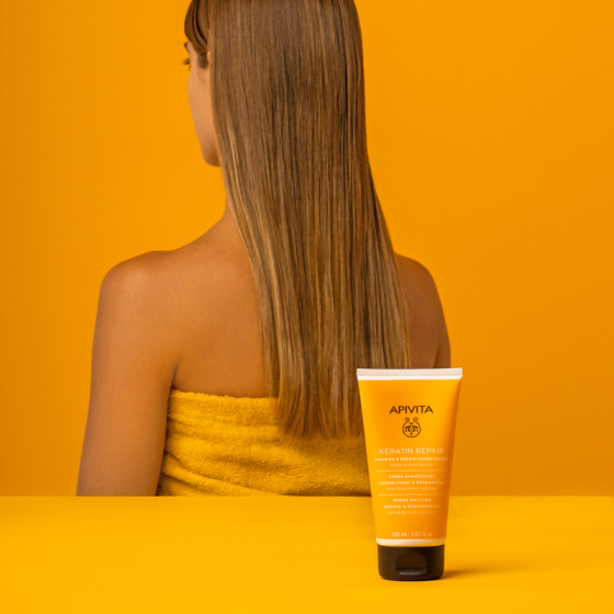 Apivita nourish & repair подхранващ и възстановяващ шампоан за суха  и увредена коса с маслина и мед